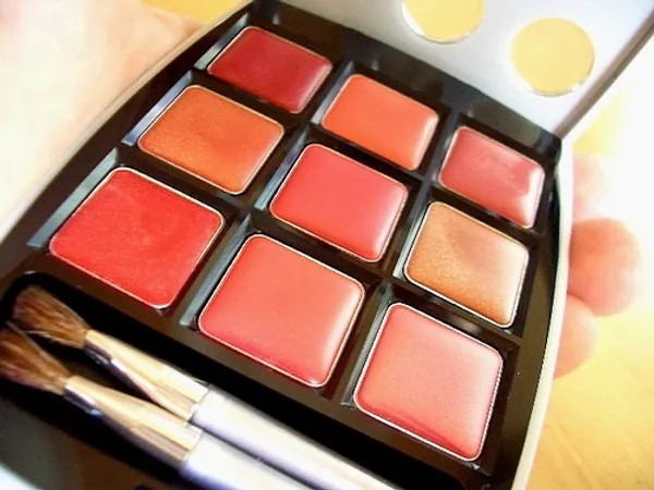 Make up kit