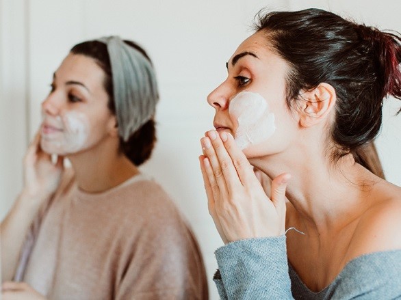 How To Use Retinol For Dry And Sensitive Skin