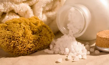 Epsom Bath Salts, Apple Detox Diet, Juice Cleanses together in table