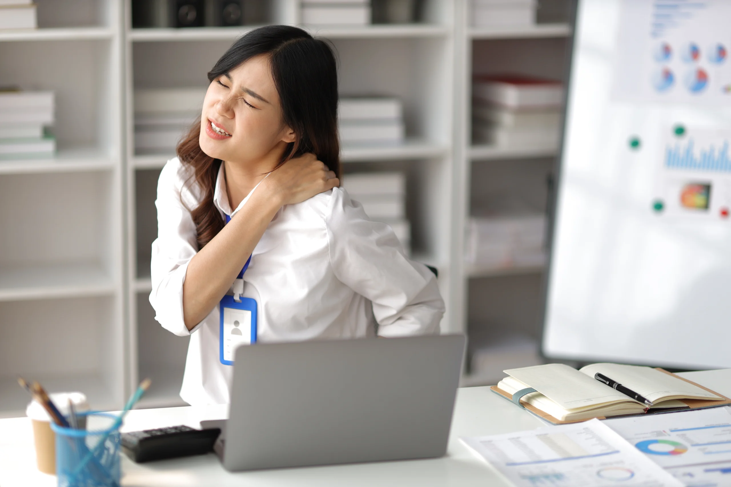 office syndrome back pain for thai massage